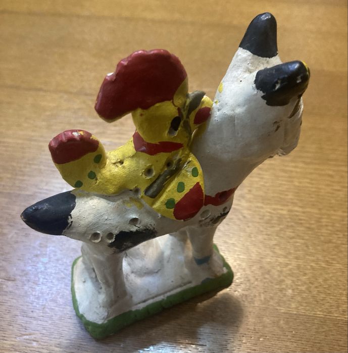 Burro com galo apito figurado de Barcelos