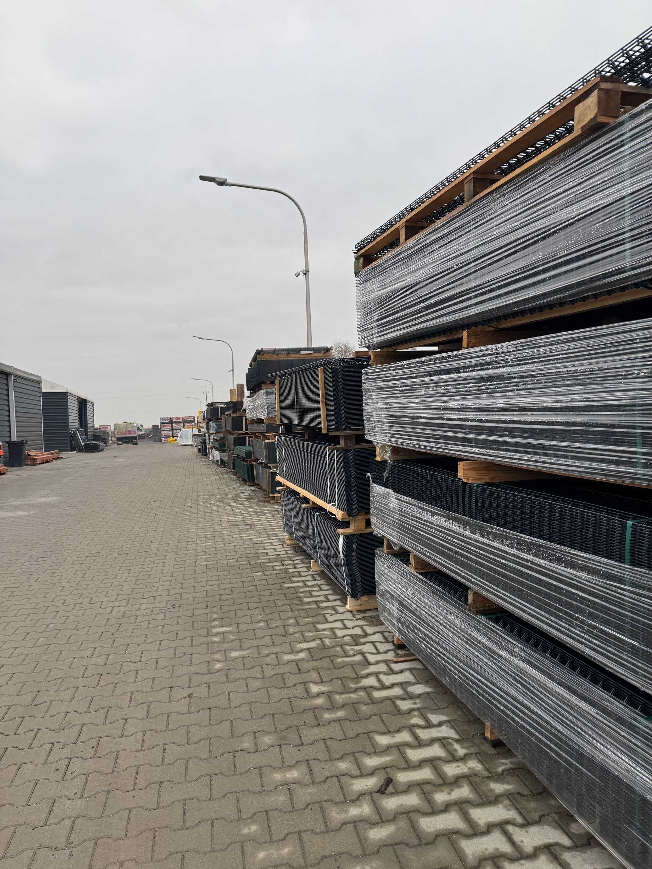 SŁUPEK BETONOWY LEŚNY do siatki Leśnej ( WYS. 2,2 m) Cena  24,30 szt.