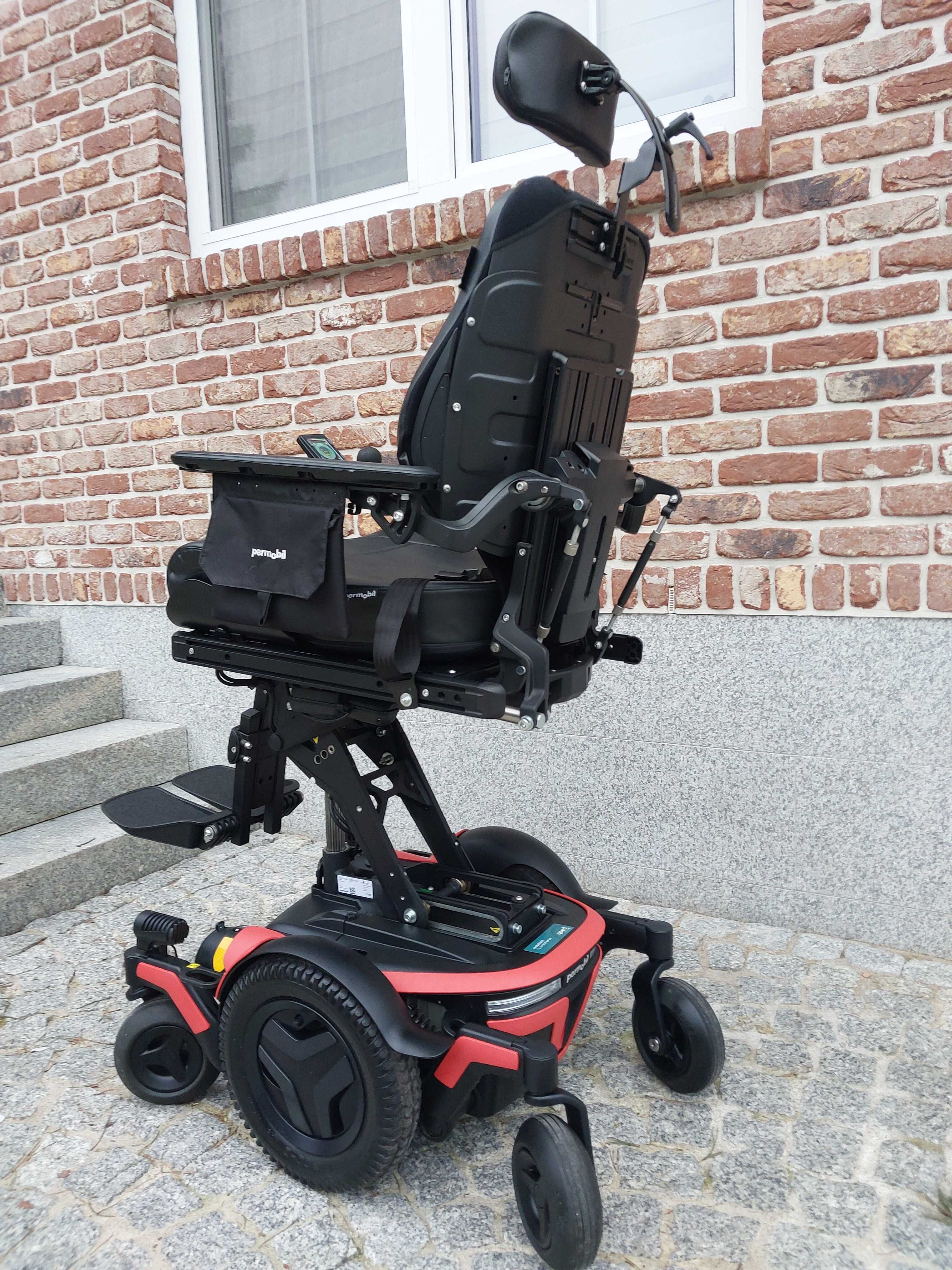 wózek inwalidzki elektryczny Permobil M3 corpus II, z windą ,  2022r
