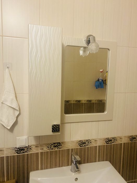 Продаю на ванну гарнитур в комплекте