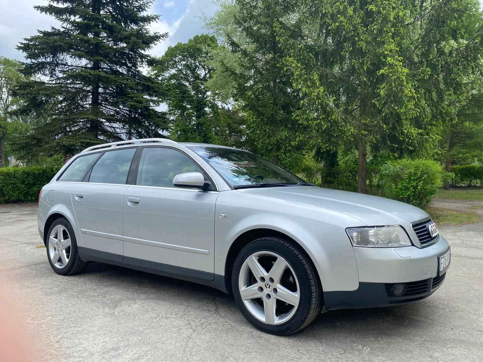Audi A4 1.8 Turbo Zarejestrowany w Kraju