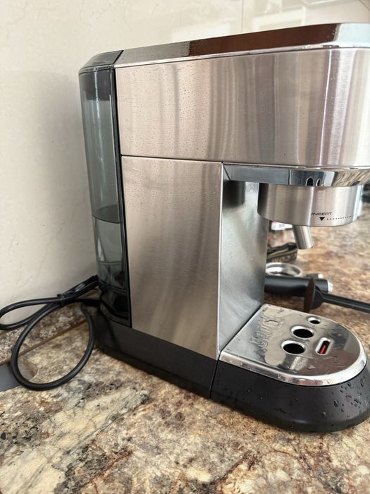 Кавоварка ріжкова Delonghi EC 685.M