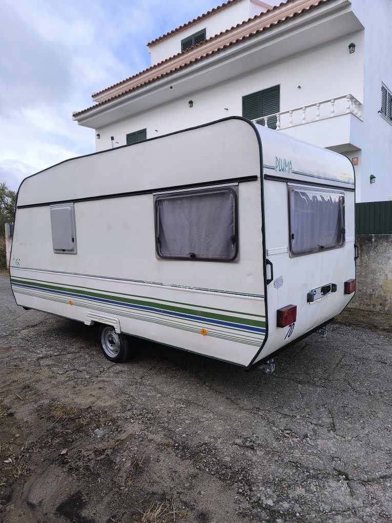 Caravana Pluma 450