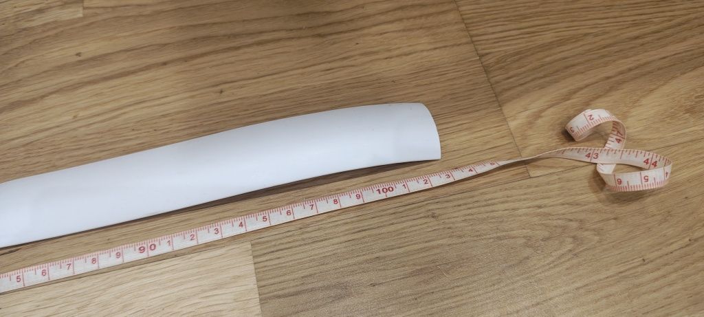 Biała listwa progowa, przypodłogowa, gumowa, nowa 103x 3 cm