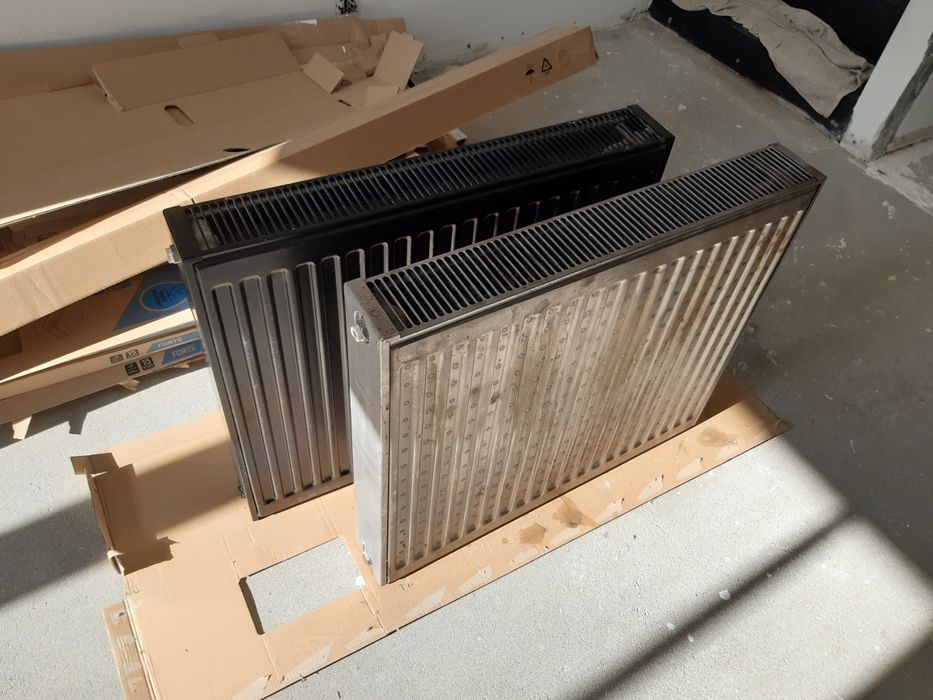 Grzejnik grzejniki 70cm 60cm 2szt