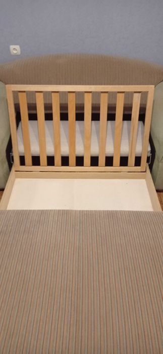 Sofa rozkładana odcień zieleni