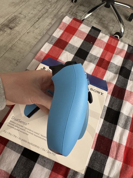 Kontroler ps5 niebieski