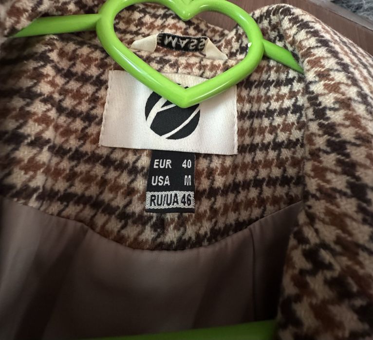 Продам пальто б/у у відмінному стані