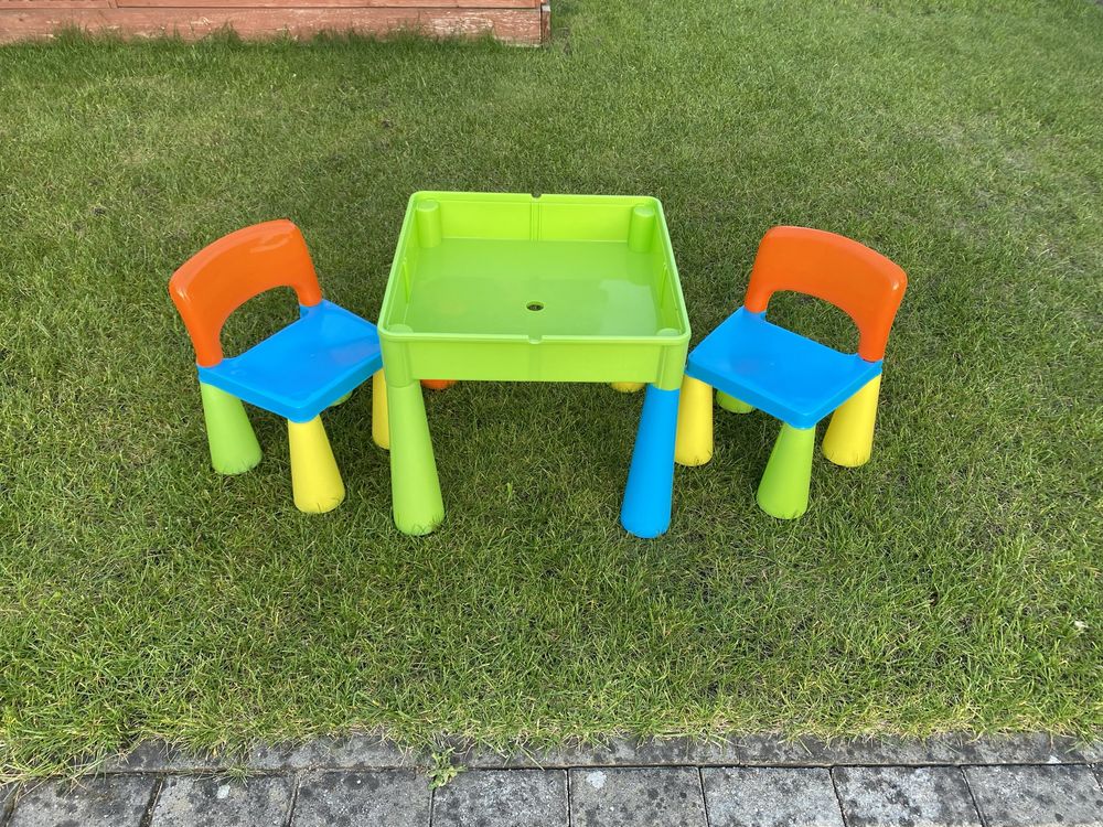 stoliczek z krzesełkami dla dzieci lego