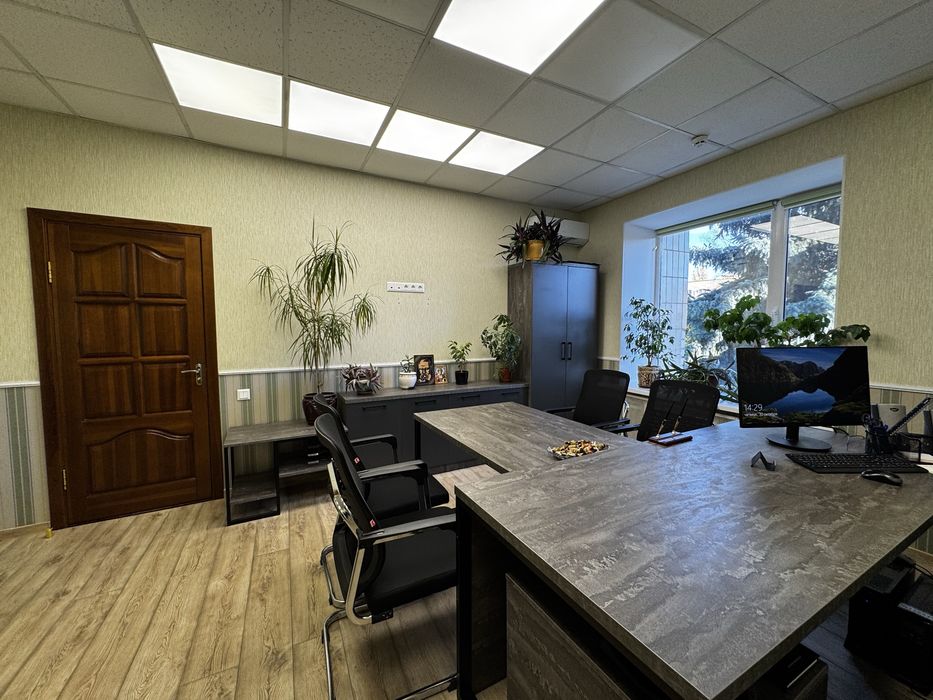 Здам офісні приміщення, вул. Залізняка