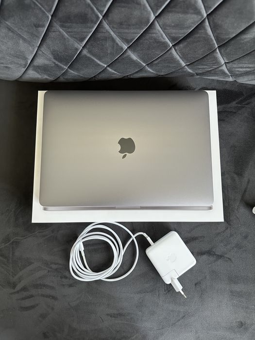 Macbook Pro M1 16 GB RAM 1 TB SSD