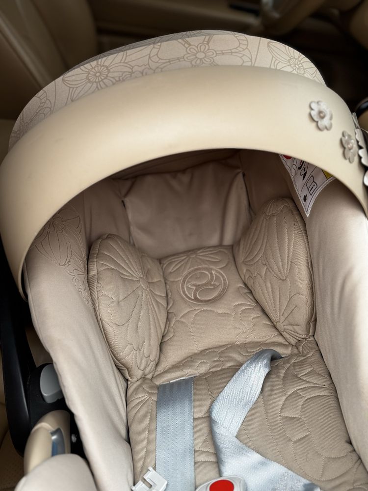 Автокрісло Cybex Priam Simply Flowers Beige