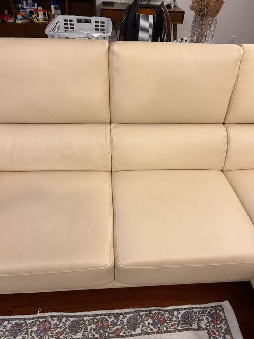 Sofá 4 lugares com chaise longue