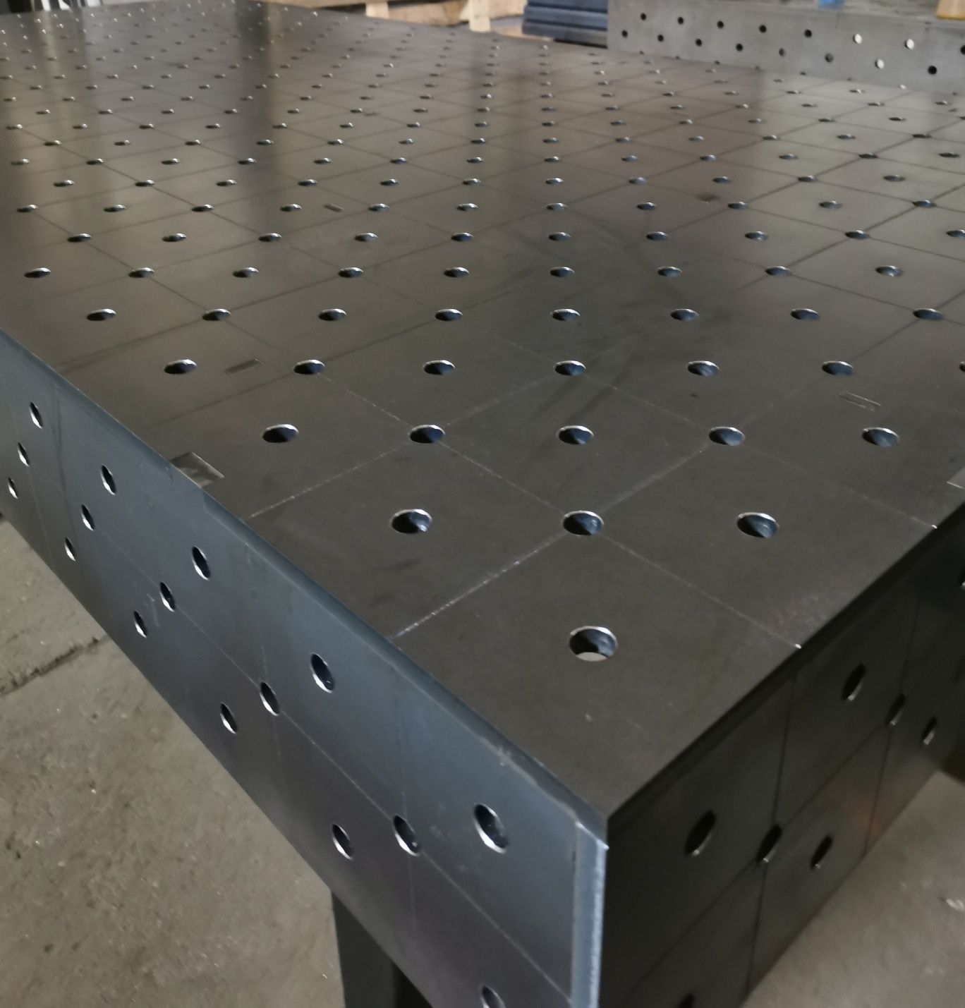 Stół spawalniczy, montażowy 2000x1000x200x12mm system 16/28 2mx1m