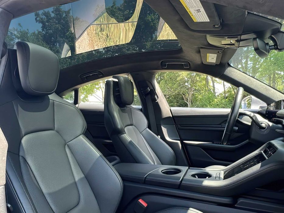 Porsche Taycan 4S      2022