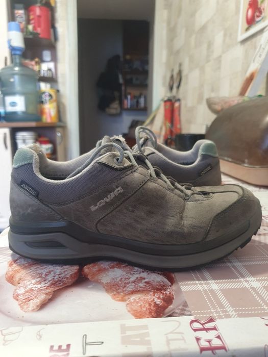 Кроссовки Lowa goritex