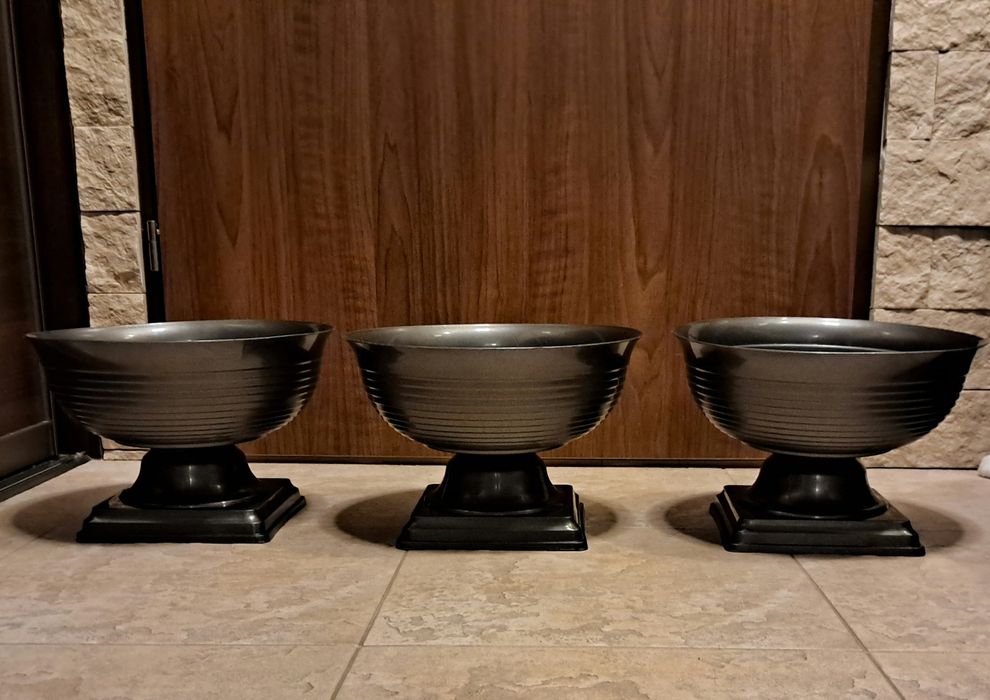 Doniczka/osłonka/gazon na nóżce