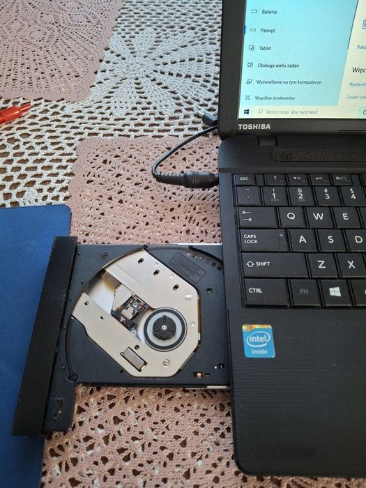 Laptop Toshiba Desktop MHJ12G1