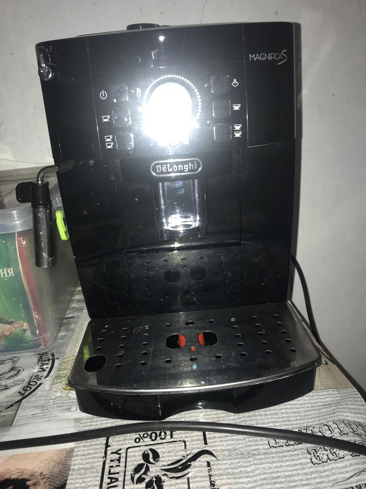 Кавоварка delonghi