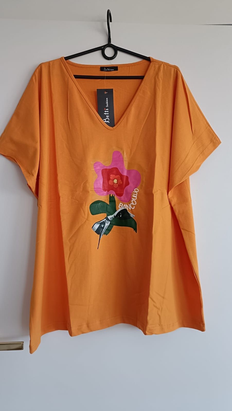 Bluzka, t-shirt plus size, bawełniana, dekolt, kwiat 48/50/52/54