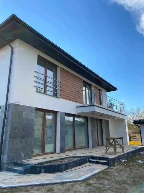 Balustrady nierdzewne zabezpieczenia okienne