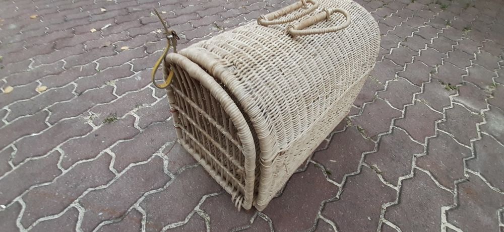 Transporter wiklinowy dla zwierząt