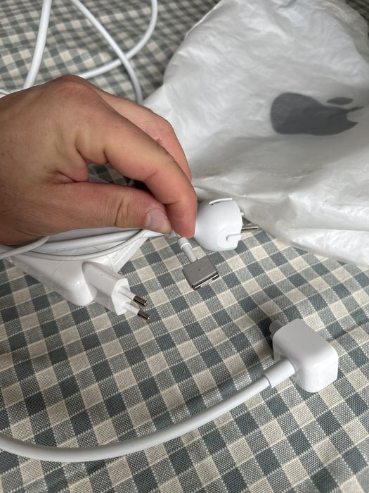 Ładowarka APPLE MagSafe 2 power adapter 85 w model A1424