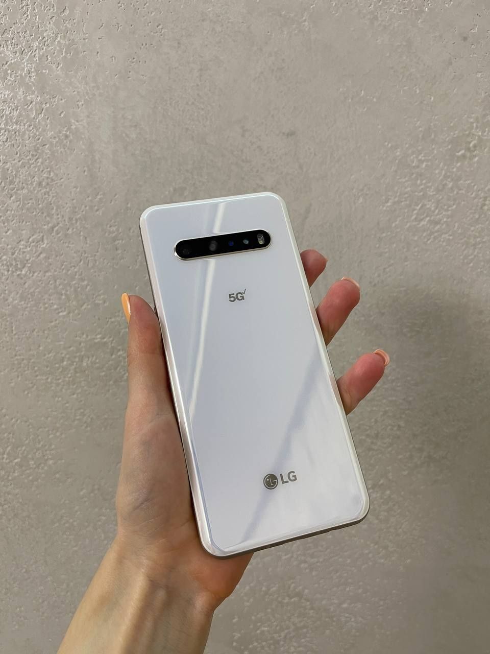 Смартфон LG V60 LM-V600VM 8/128 Gb 1Sim+microSD