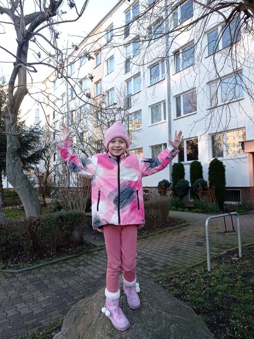 Reima. Зимова  куртка для дівчинки 122-128