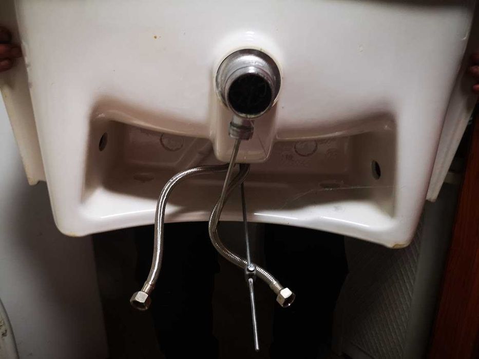 Umywalka z baterią super stan SPRZEDAM