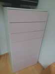 Cómoda cor de rosa ikea