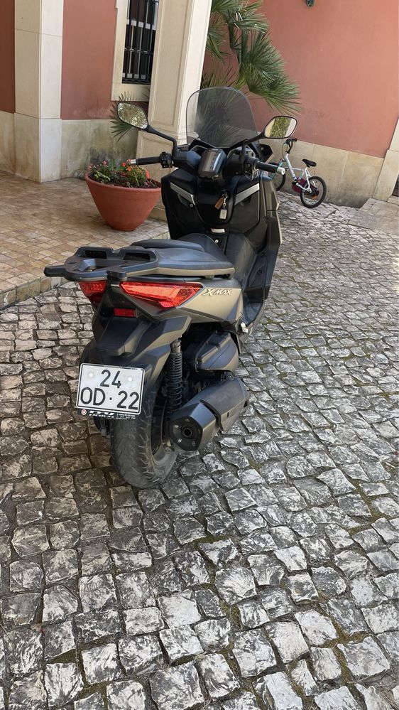 Yamaha x max 400