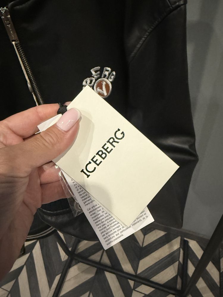 Куртка кожаная Iceberg