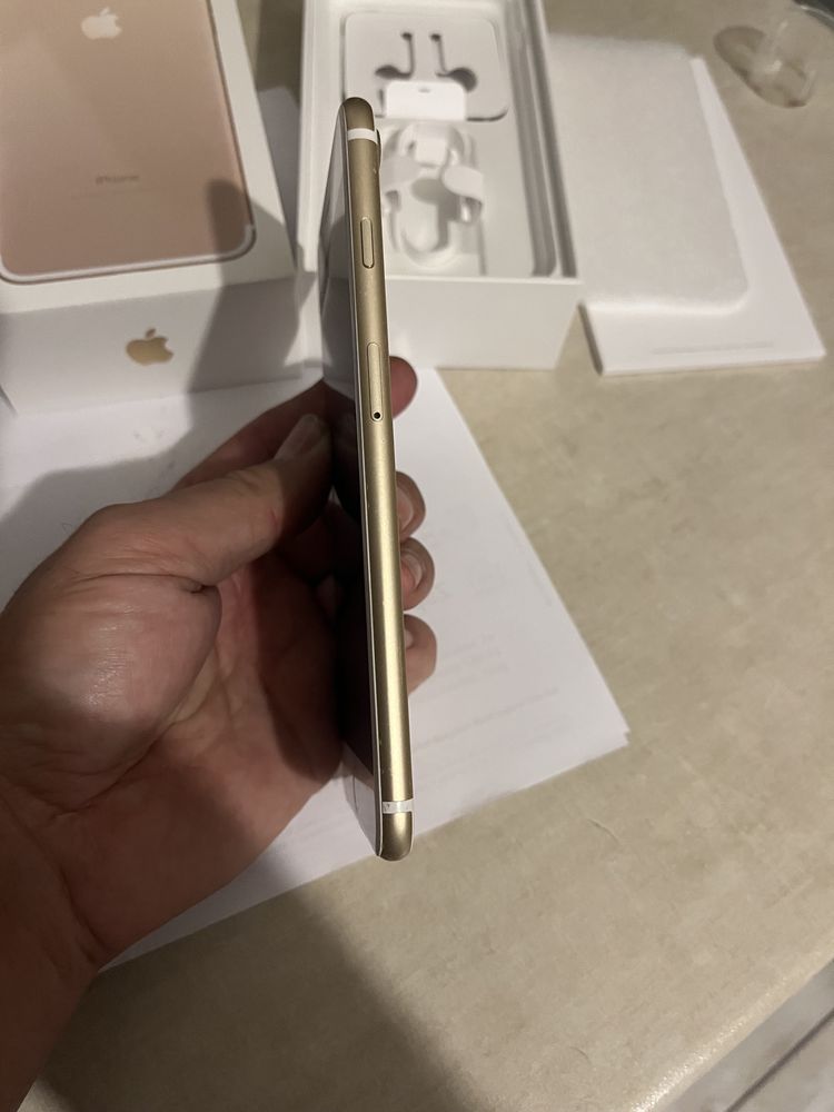 Iphone 7+ plus GOLD idealny