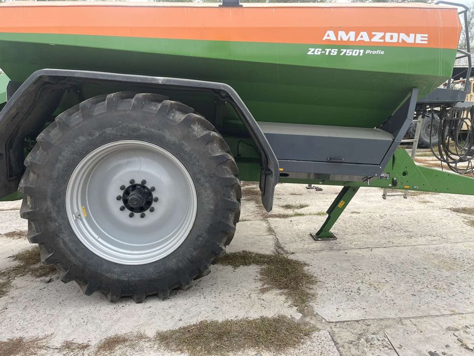 Продається розкидач мінеральних добрив AMAZONE ZG - TS 7501 Profis