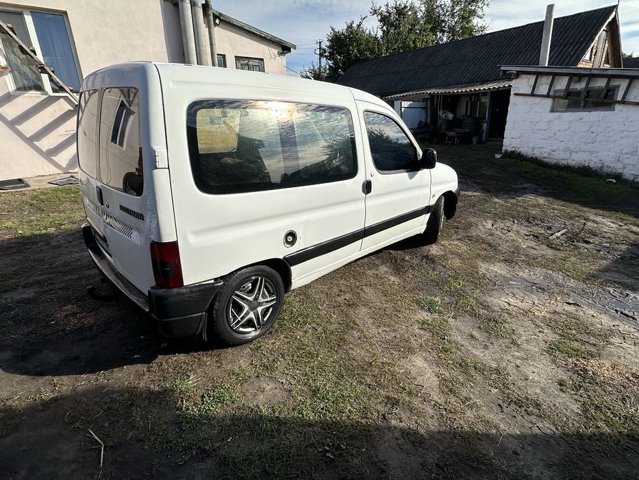 Продам авто вробочому стані 1.9 дизель