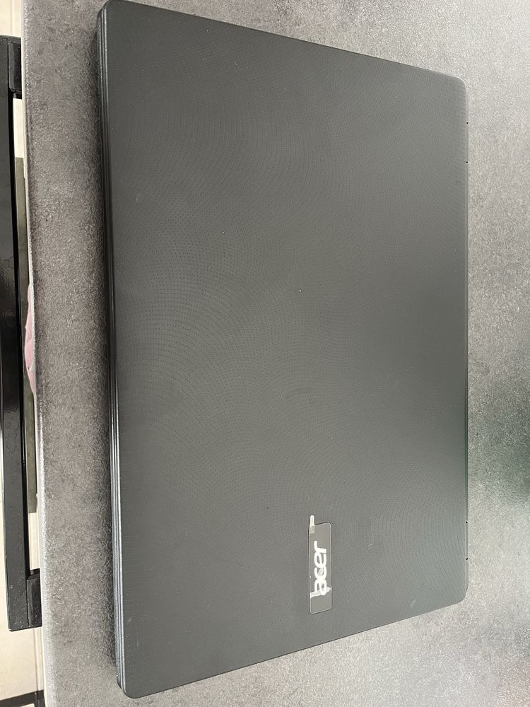 Acer aspire ES17