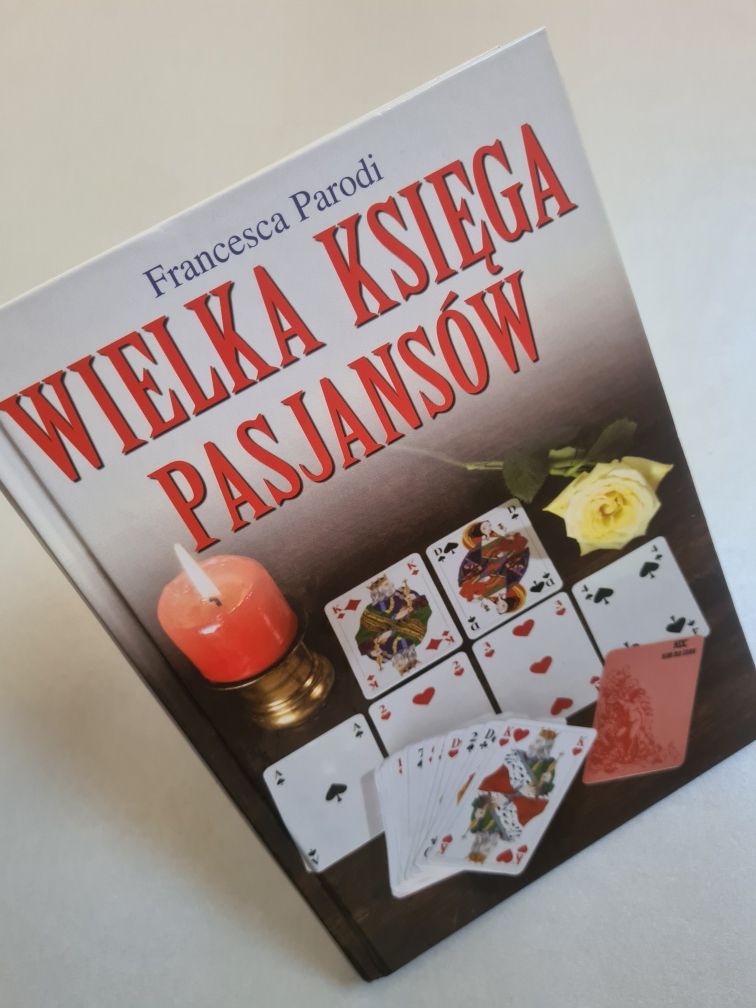 Wielka księga pasjansów - Francesca Parodi