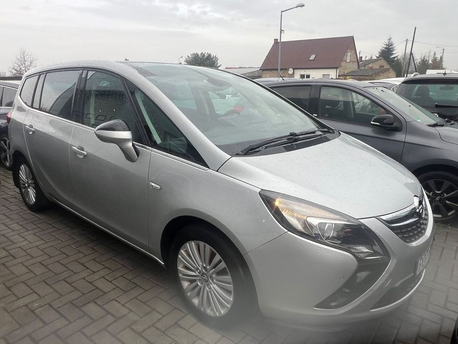 Opel Zafira 7-0sob Navi Kamera