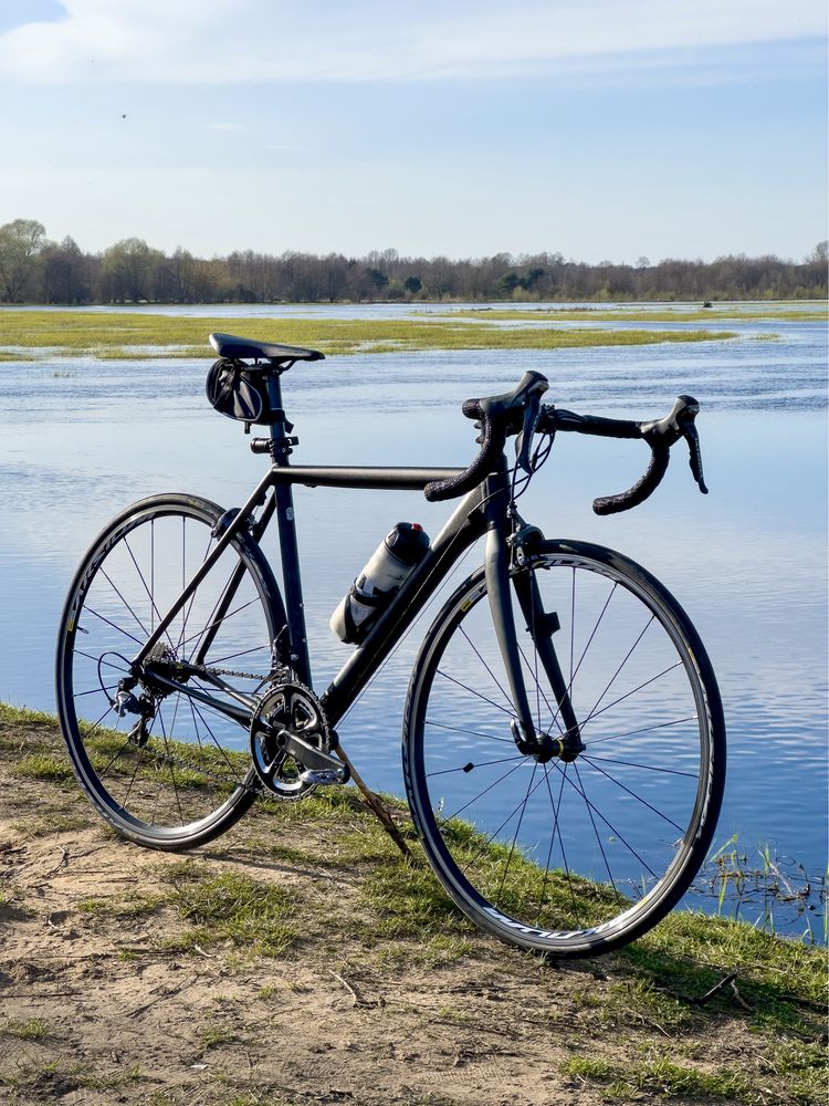 Cannondale caad 10 rower szosa gravel kolażówka.