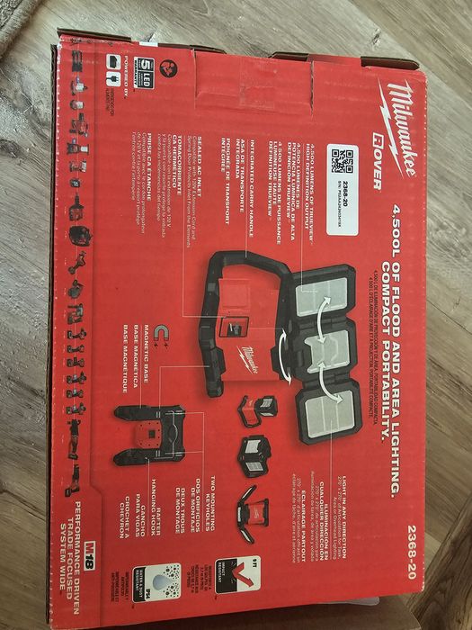 Lampa wielokierunkowa strefowa Milwaukee MDTL-0