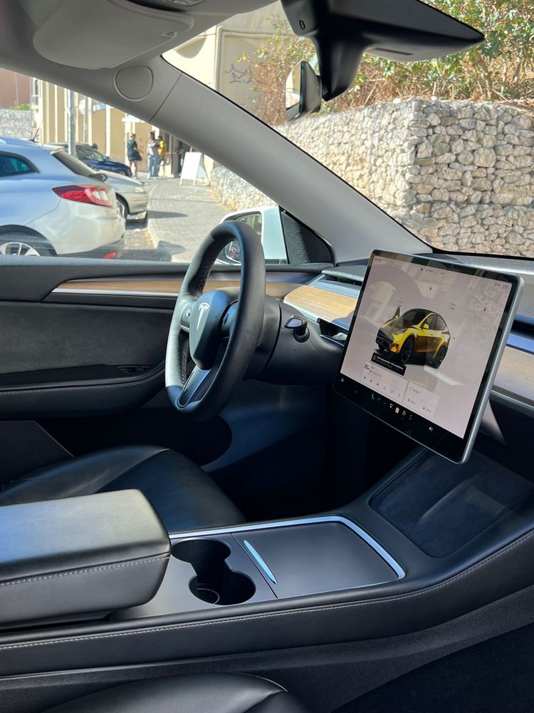 Tesla Model Y Long Range Dual Motor