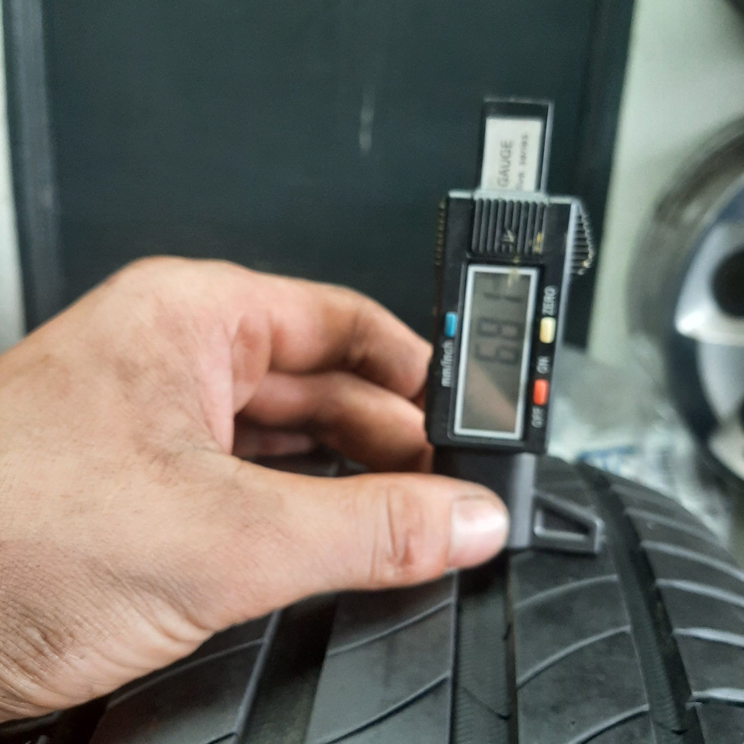 Opony Letnie Michelin 215/50R17 95W