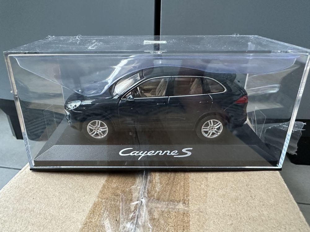 Porsche Cayenne S Minichamps 1/43