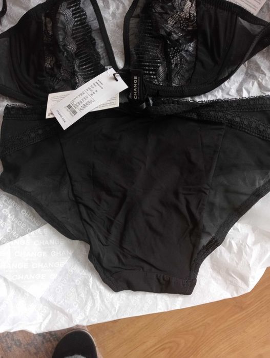 Czarna bielizna damska