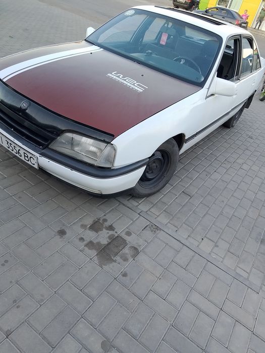 Опель омега а 1.8 карб