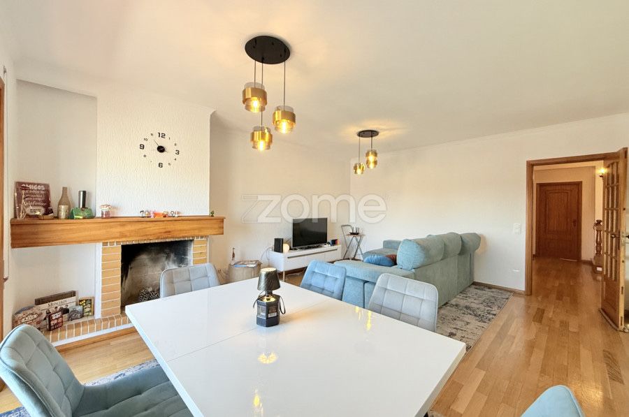 Apartamento T4 Duplex com Terraço - V.N.Famalicão