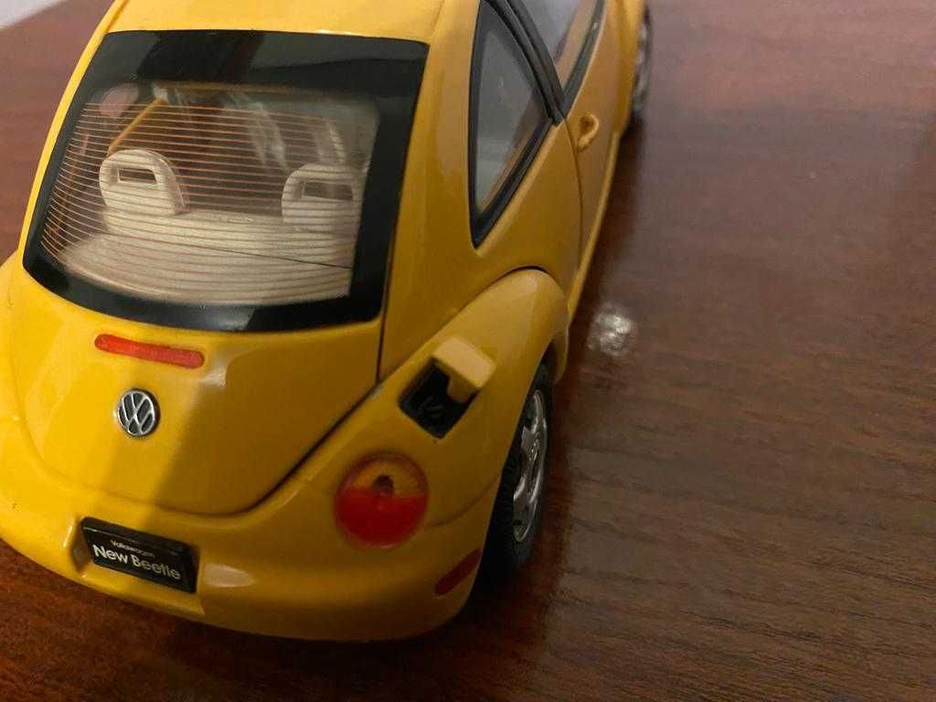 1/24 Vw New Beetle - Reflex Yellow - Franklin Mint Precision