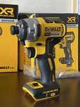 Шурупокрут акумуляторний ударний безщітковий DeWALT DCF887N