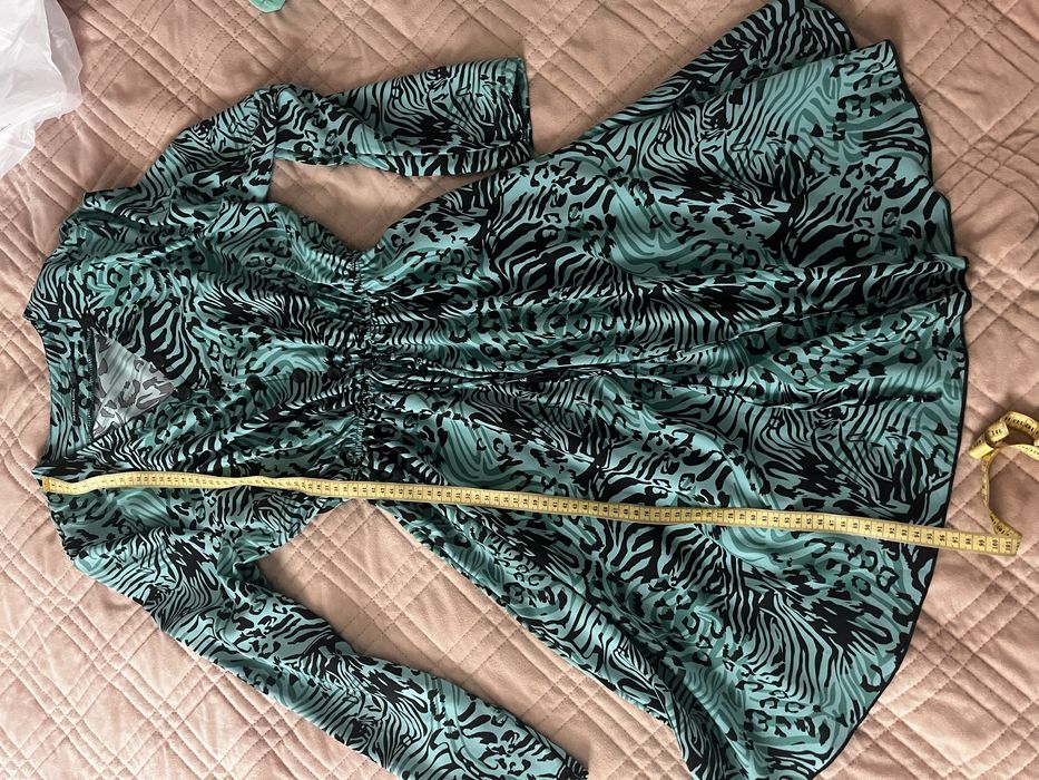 Сукня зелена з смужками 46 р